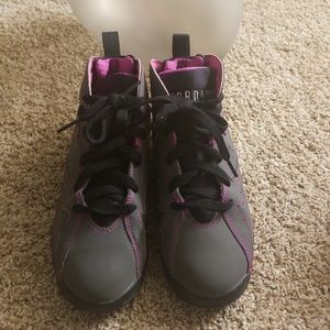 Air Jordan 7 Retro Valentine's Day size 2Y
